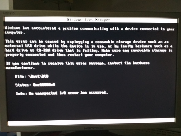 Schwarzer Bildschirm mit weißem Strich.Warum? (Computer, Technik, Technologie)
