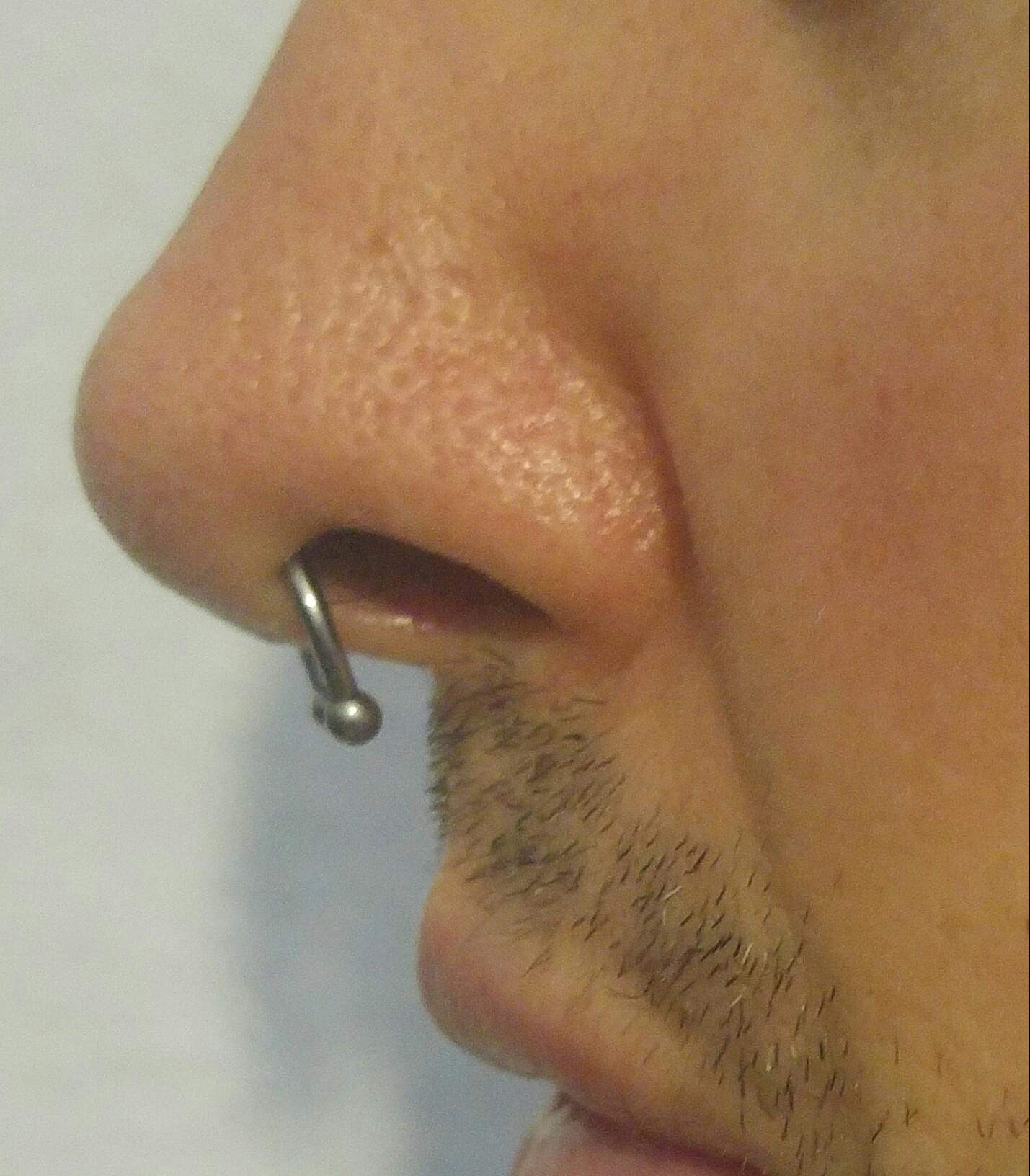 Septum Falsch Gestochen Piercing Nasenpiercing Septum Piercing septum-falsch-gestochen-piercing-nasenpiercing-septum-piercing