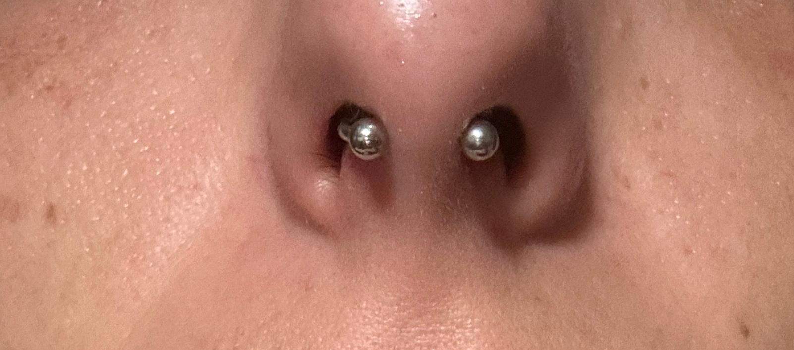 Ab Wann Darf Man Sich Ein Septum Stechen Lassen Septum richtig gestochen? (Piercing, Septum-Piercing)