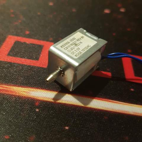 Mysteriöse Dinge im Schrank gefunden? (Technik, Technologie, Elektronik)