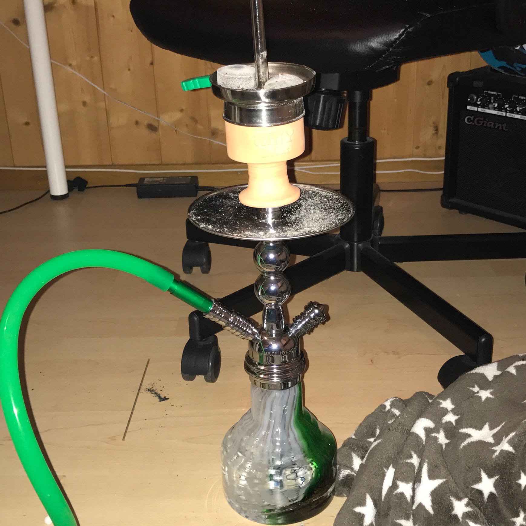 Shisha (Amy) raucht nicht? (Rauchen, geht)