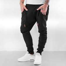 - (Mode, Bekleidung)