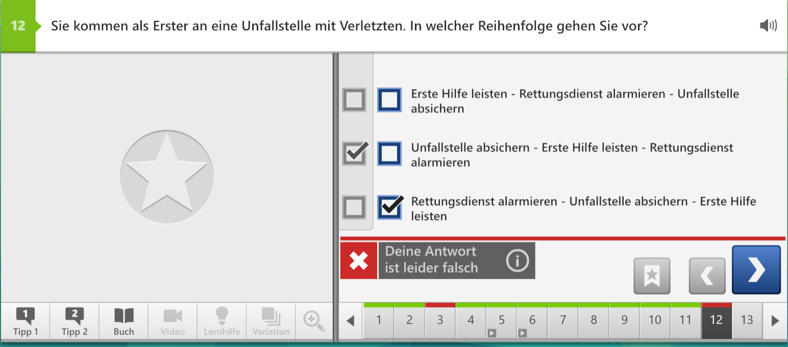 Sie kommen als erster an eine Unfallstelle mit Verletzten. in welcher
