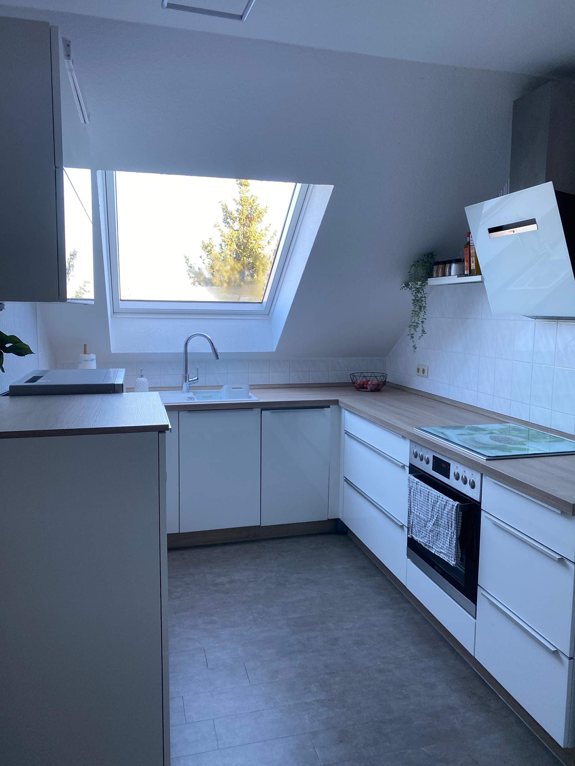 Sieht das aus wie eine 7000€ küche? (Geld)