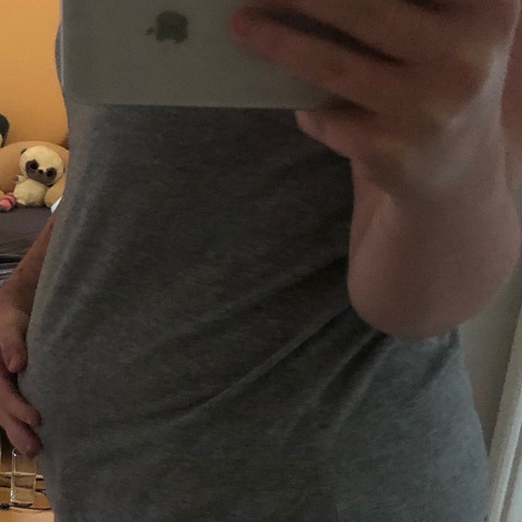 Sieht Der Bauch Schwanger Aus Korper Mutter Figur