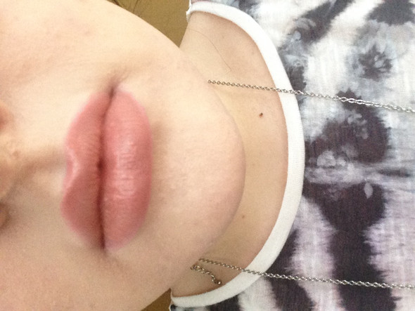 Lippe - (Aussehen, Lippenstift)