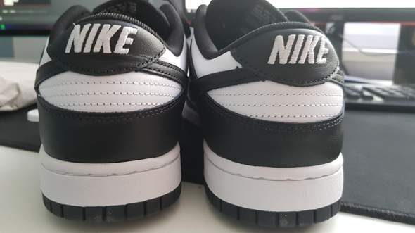 - (Kleidung, Mode, Schuhe)