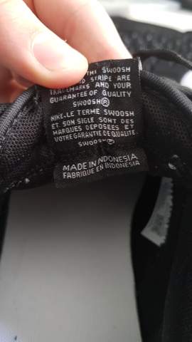 - (Kleidung, Mode, Schuhe)