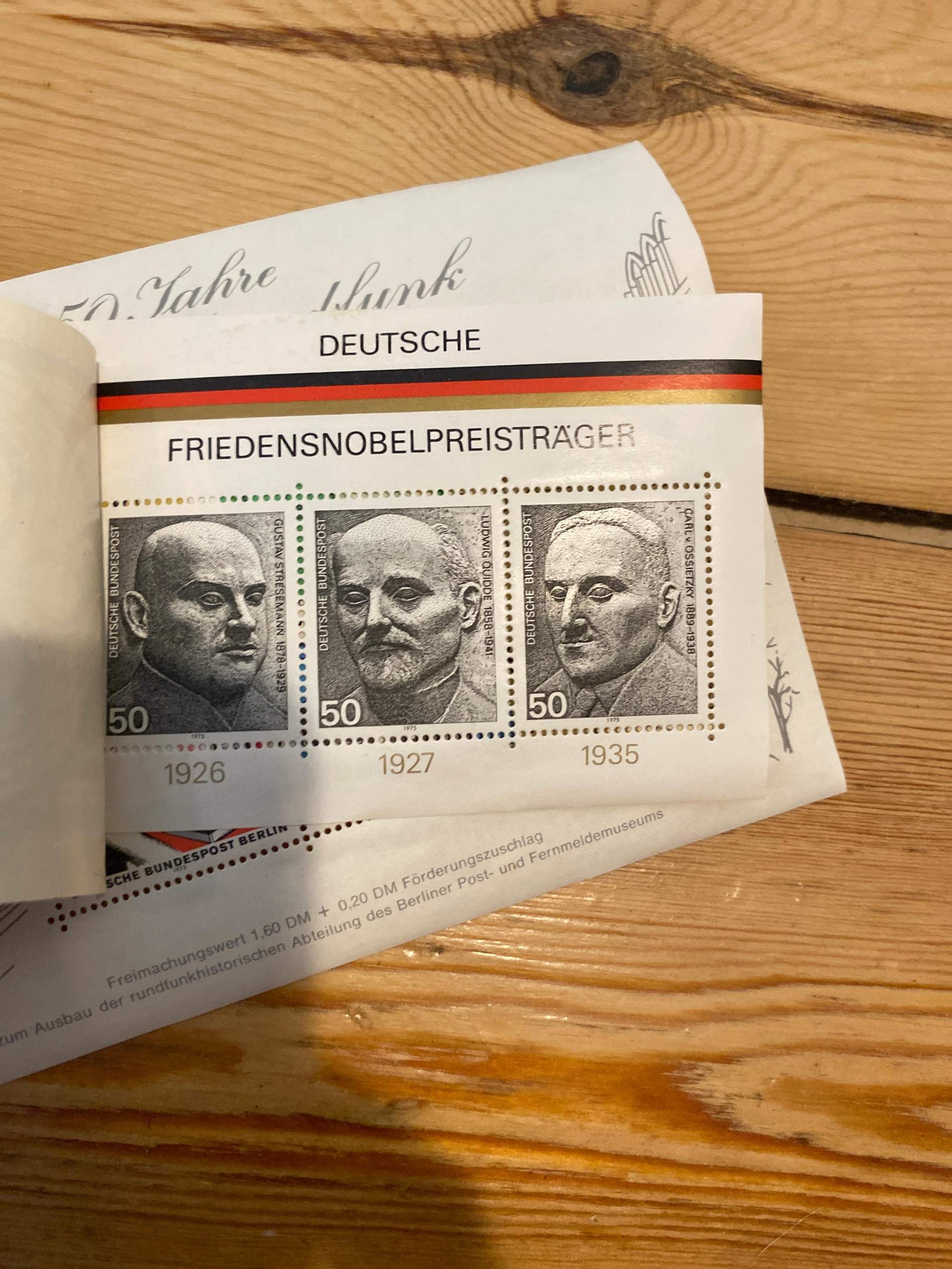 Sind diese Briefmarken möglicherweise wertvoll? (Hobby, sammeln)