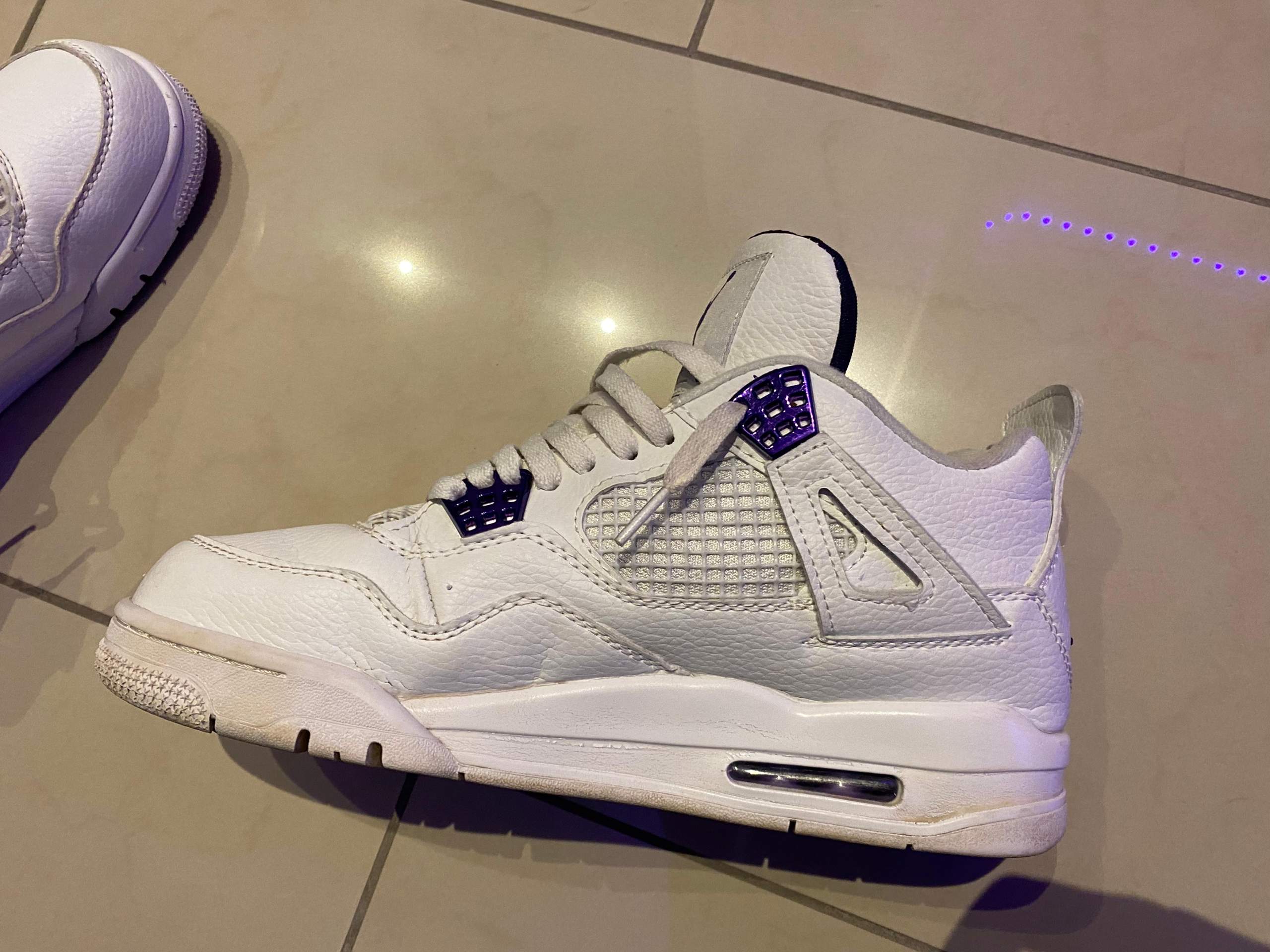 Sind diese Jordan 4 echt? (Schuhe)