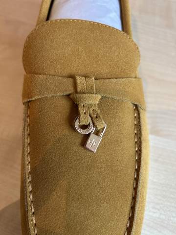  - (Kleidung, Style, Online-Shop)