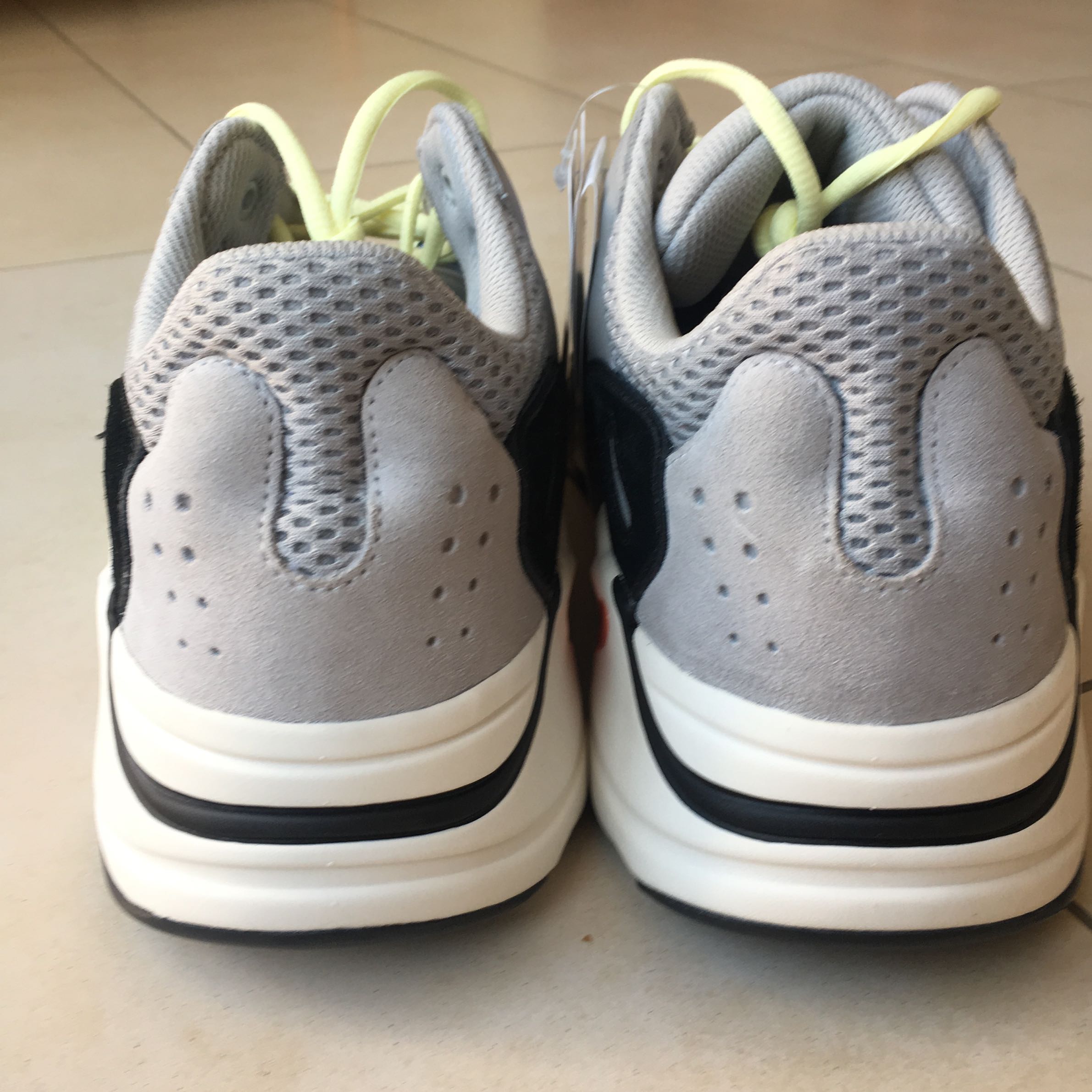Sind meine Yeezy Boost 700 legit? (Schuhe, Fake, Sneaker) Sind meine Yeezy Boost 700 legit? (Schuhe, Fake, Sneaker)