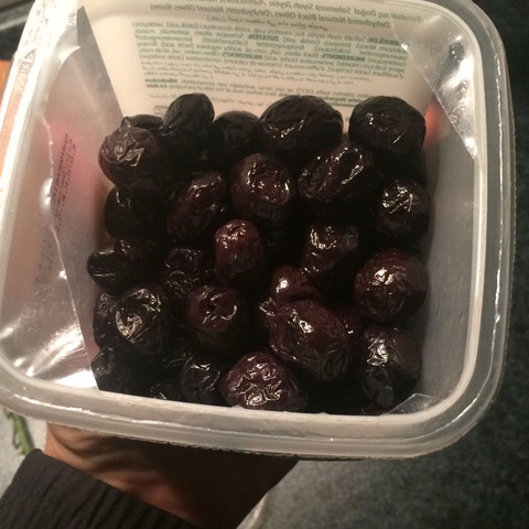 Schwarze getrocknete Oliven  - (Ernährung, health)