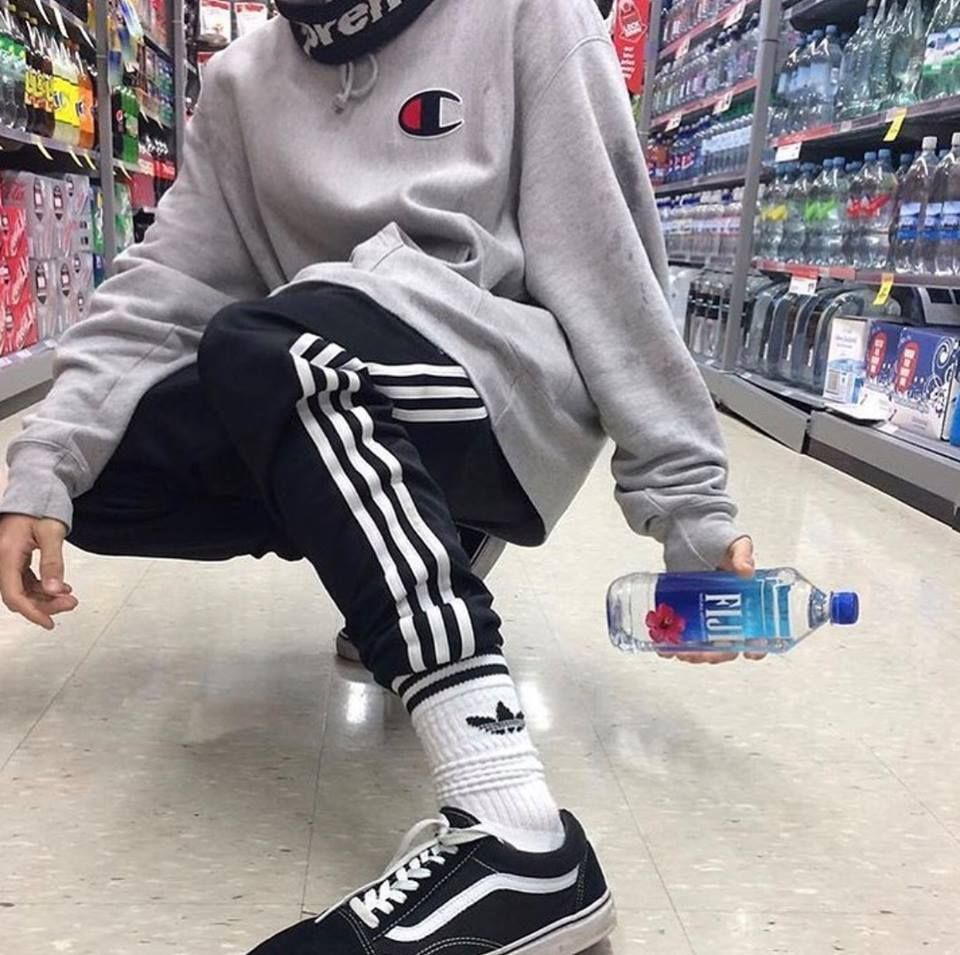Socken über Jogginghose tragen? (Kleidung, Mode, Schuhe)