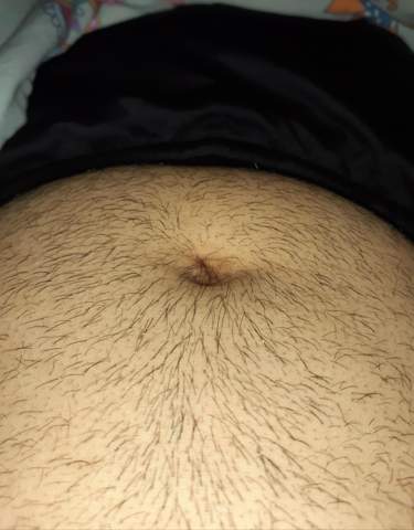 mann die haare am bauch rasieren weil