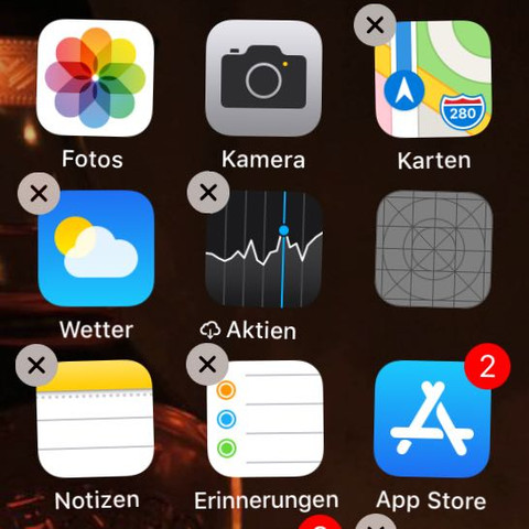 Leere App lässt sich nicht löschen und ist im Speicher nicht sichtbar - (Smartphone, Apple, iPhone)