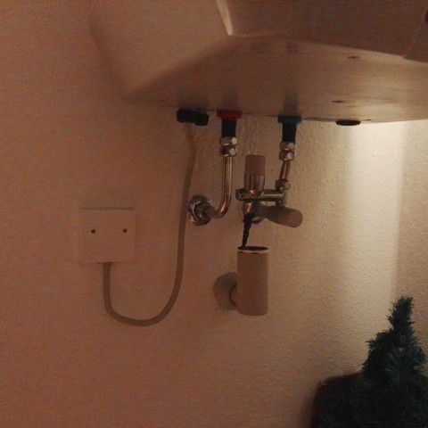Flur - (Toilette, Badezimmer, spuelung)
