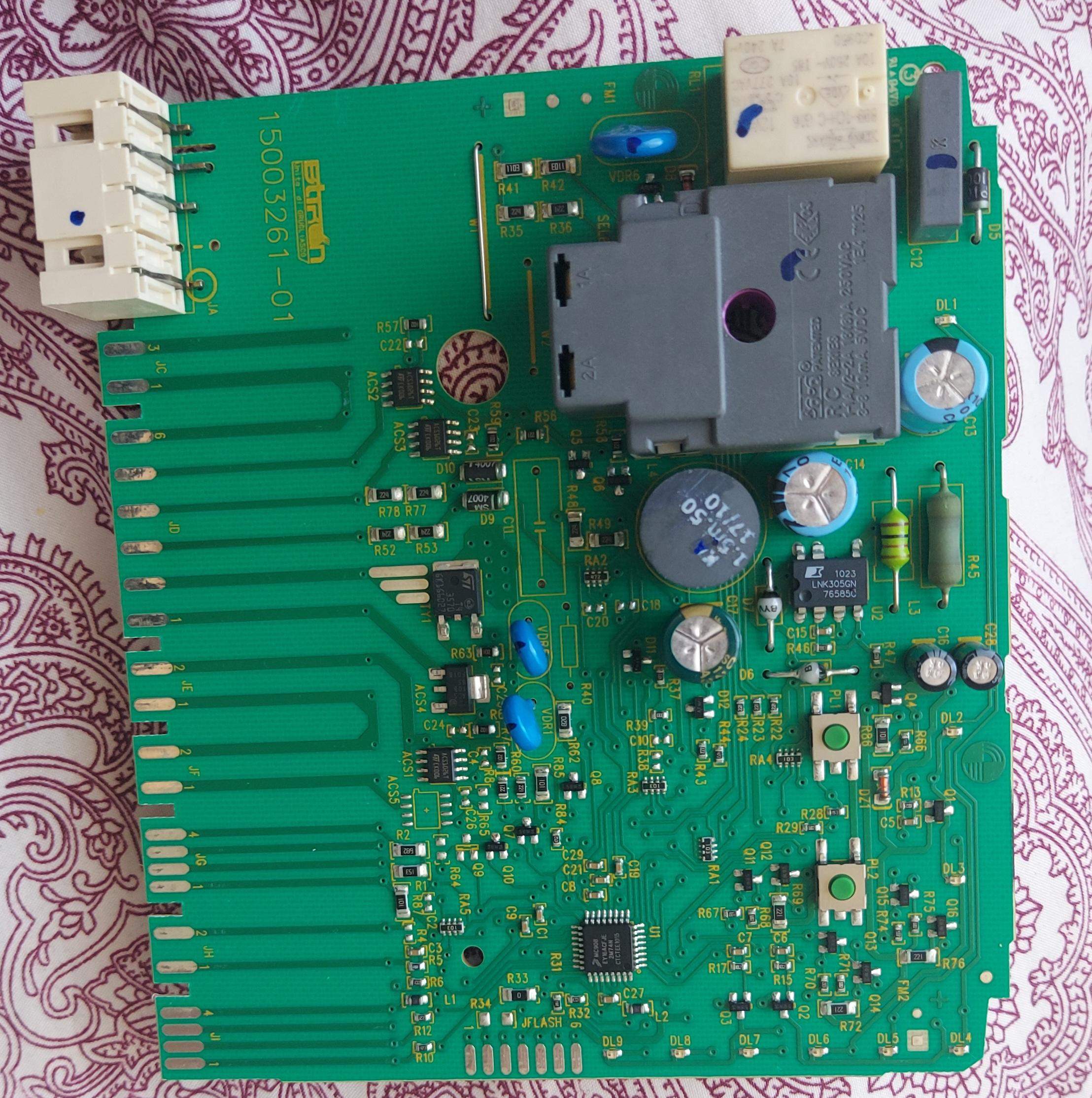 Siemens Spülmaschine Geht Nicht Mehr An Spülmaschine schaltet sich nicht ein? (Computer, Technik, Technologie)