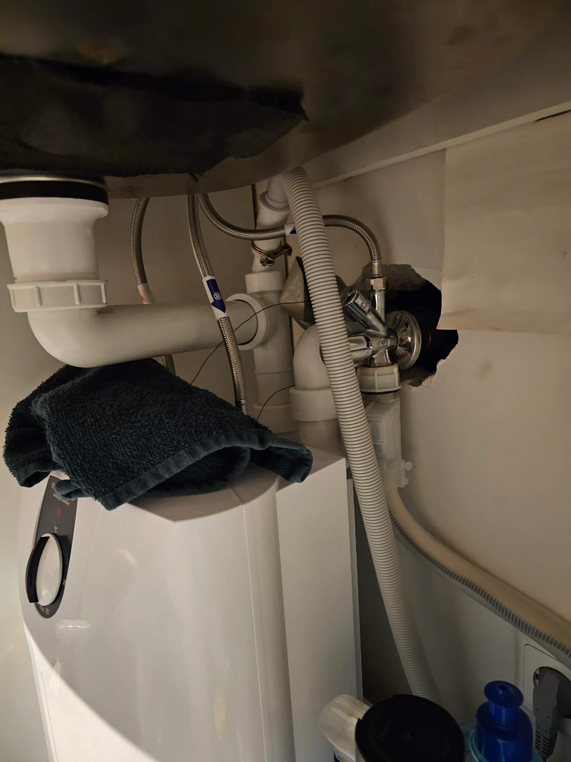 Spülmaschine stinkt/AblaufAnordnunt schuld? (Küche, Anschluss, Sanitär)