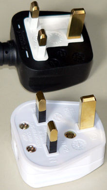 3 PIN Stecker für Steckdose - (Elektronik, Haushalt, Strom)