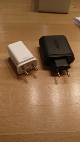 - (Handy, Adapter, EU)