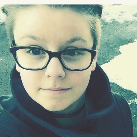 Stehen Jungs auf kurze Haare? (Mädchen, Brille, Undercut)
