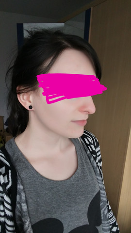 Mit aufgemalten Ring - (Beauty, Aussehen, Piercing)