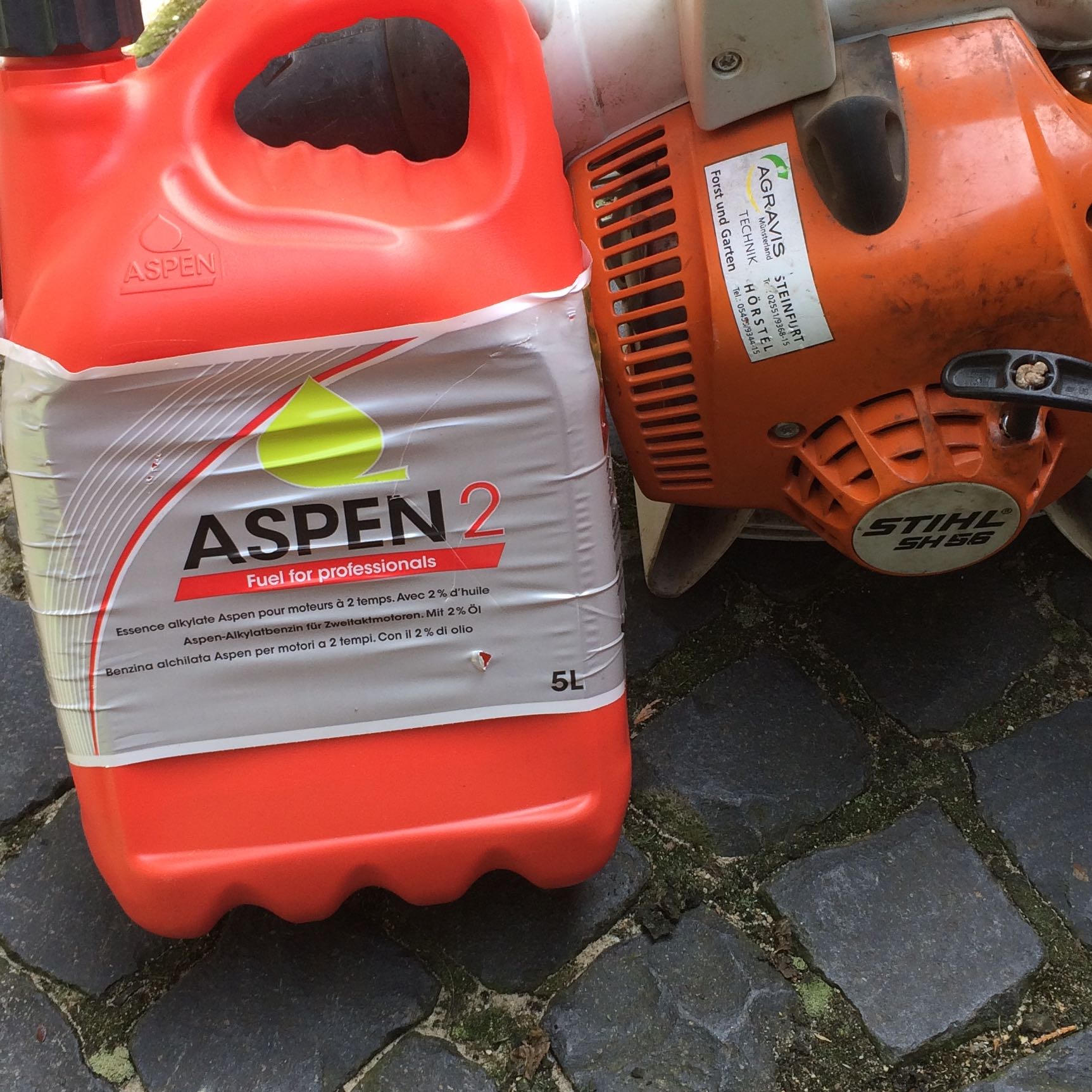 Stihl Benzin mit Öl? (Garten, Laubsauger)