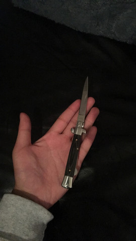 Stiletto Legal Mit Sich Fuhren Messer