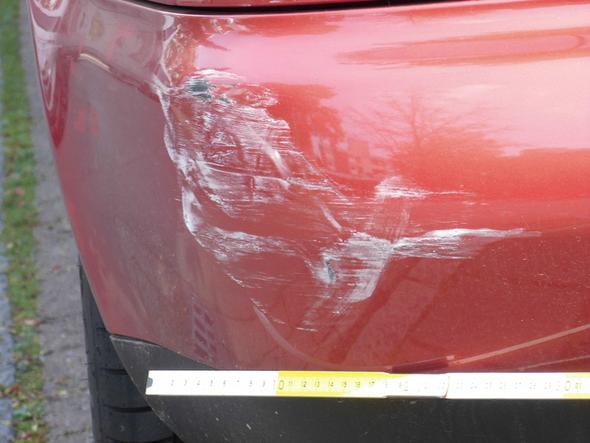 Stossstange Hinten Schaden Mit Foto Geht Noch Smart Repair Auto Versicherung Kosten