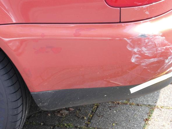 Stossstange Hinten Schaden Mit Foto Geht Noch Smart Repair Auto Versicherung Kosten