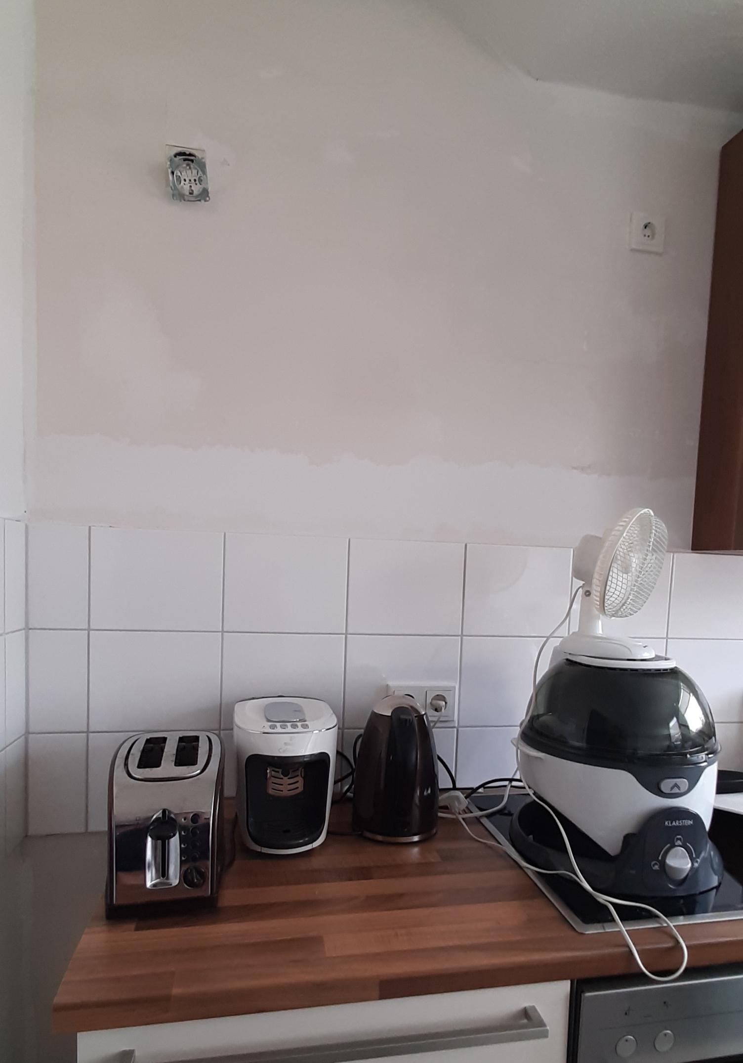 Stromleitung im Weg: Alternative für Aufhängung Küchenschrank