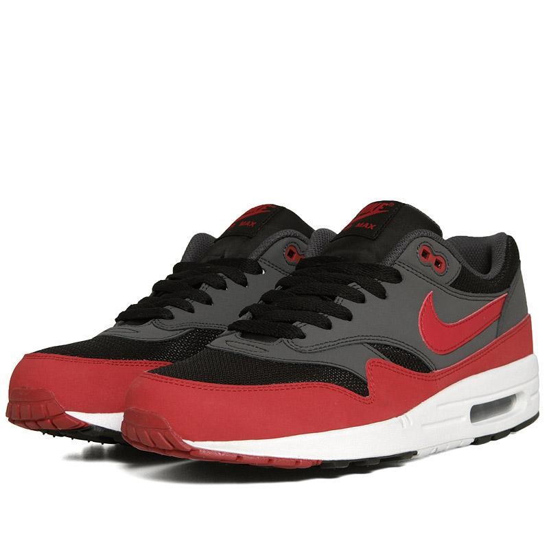 nike air max 1 red black