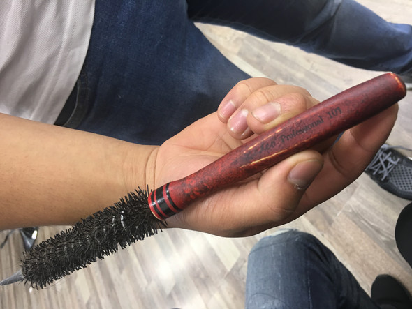 Kamm - (Haare, Locken, glatt)