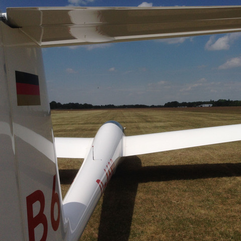 - (fliegen, Abkürzung, segelfliegen)