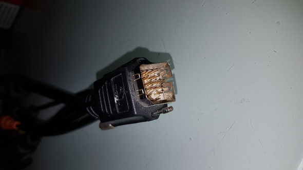 - (Computer, Stecker)