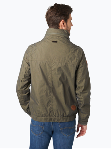 Suche so eine ähnliche  Jacke mit Stehkragen. Welche Marke könnt ihr mir Empfehlen?