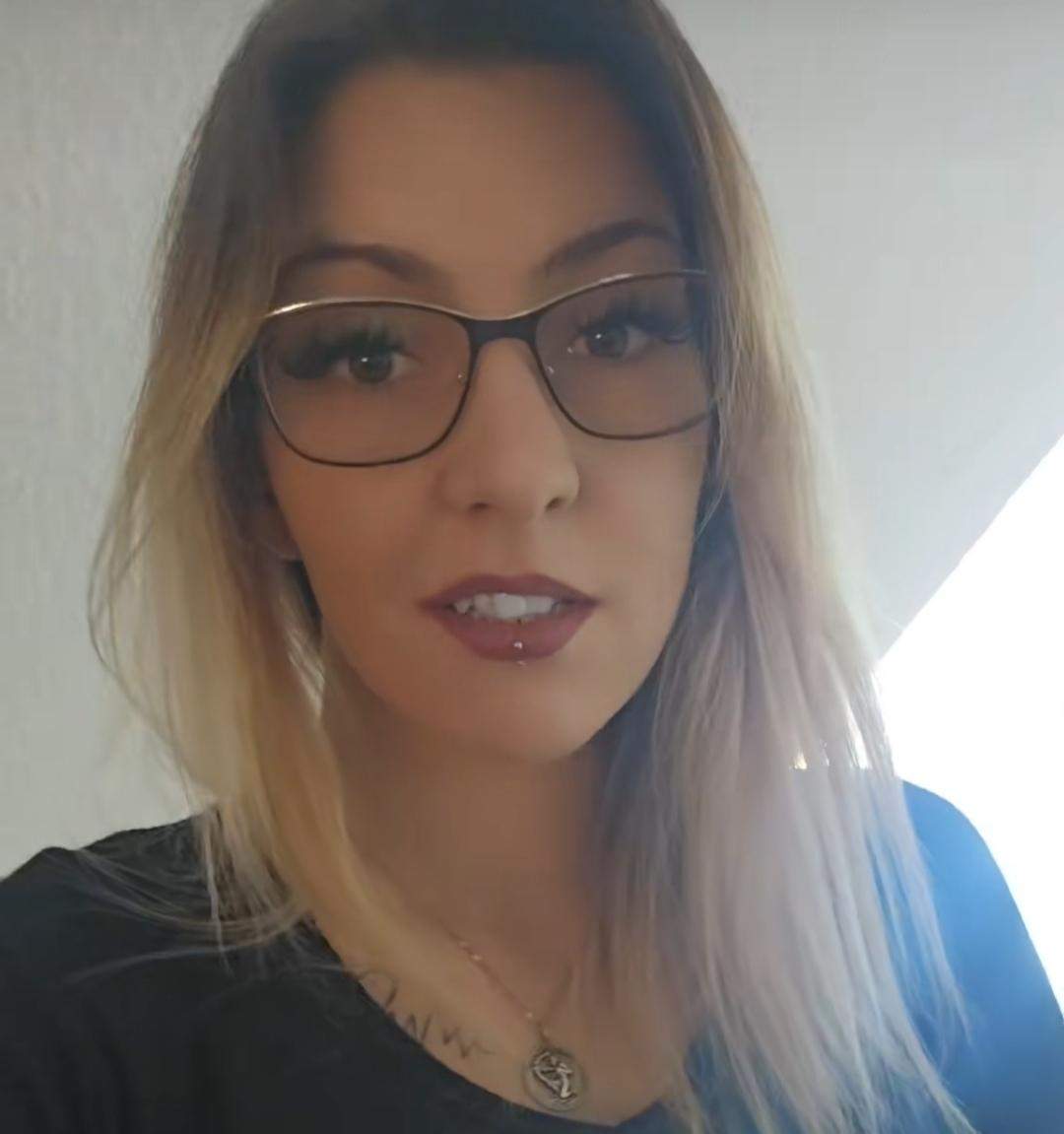 Süsse Ausstrahlung oder nicht? (Liebe, Frauen, Männer) Süsse Ausstrahlung oder nicht? (Liebe, Frauen, Männer)