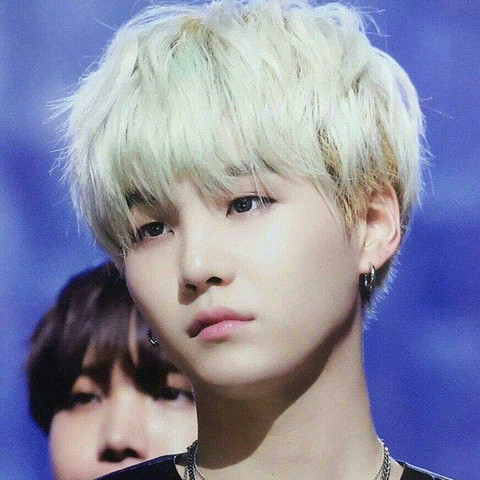 Sugas Frisur? (Fashion, Asien, K-Pop) Sugas Frisur? (Fashion, Asien, K-Pop)