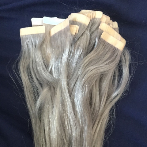 Wie man sieht sind die Streifen oben einfach blond geblieben  - (Haare, färben, Extensions)