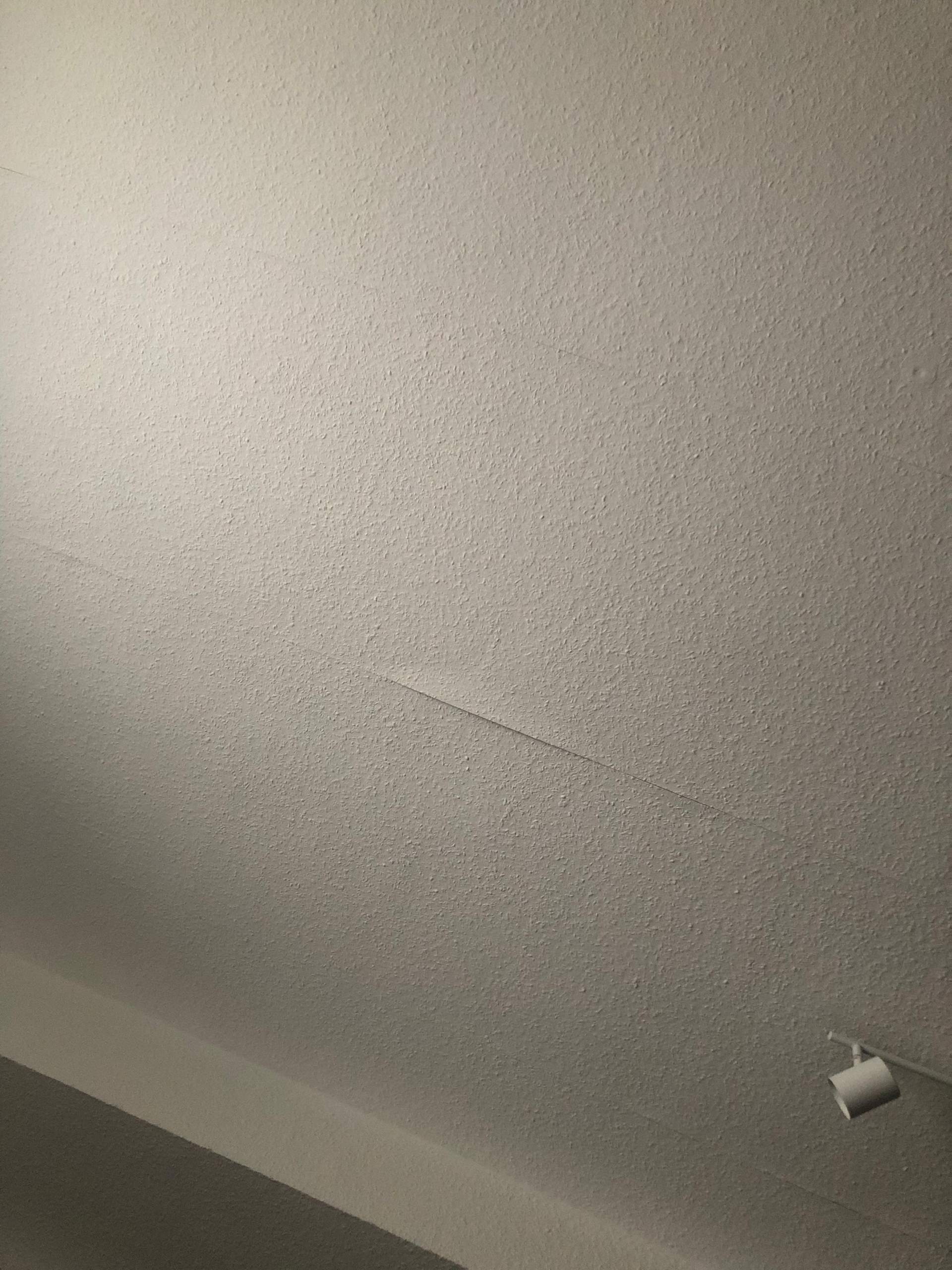 Tapete löst sich? (Feuchtigkeit)