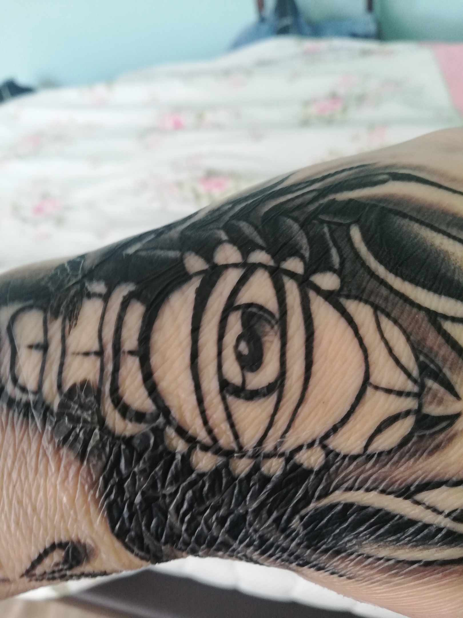 Tattoo abheilungsdauer? paar Stucke sind schon abgefallen (Schorf)?