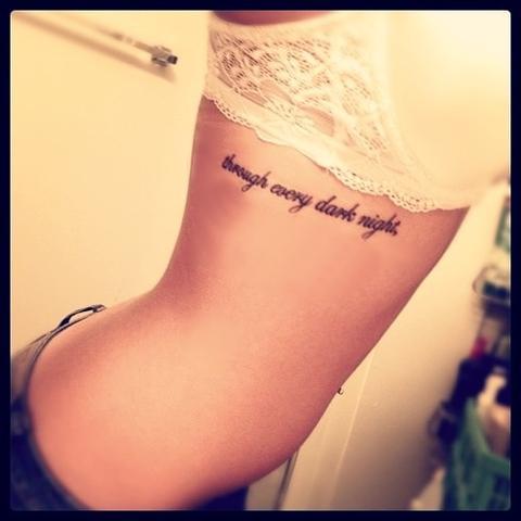 Tattoo Auf Den Rippen Stechen Lassen Rippe