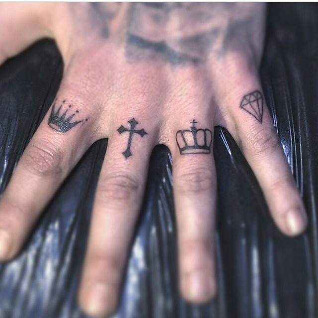 Tattoo Auf Finger Oberseite Haltbarkeit Tattoo Auf Finger Oberseite Haltbarkeit