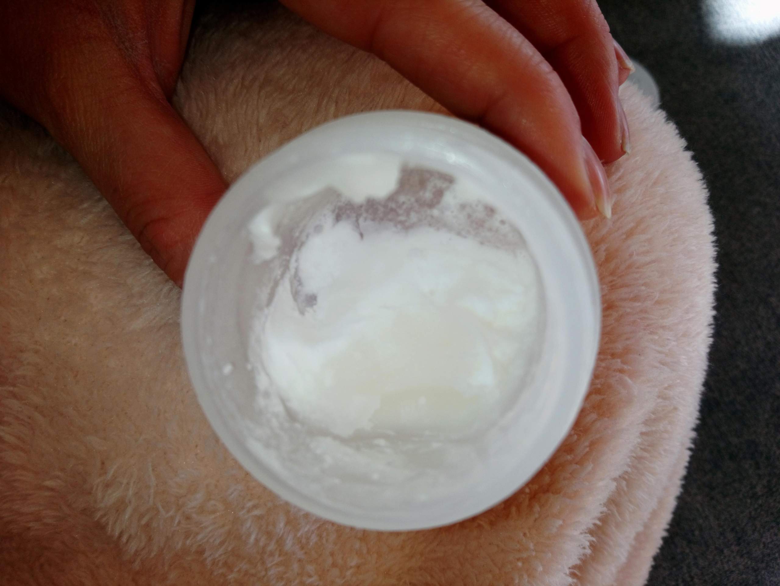 Tattoo Creme evtl abgelaufen oder nicht?