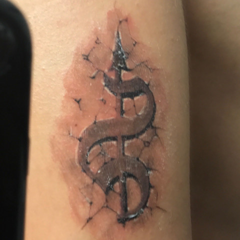 ich habe das tattoo vorher leicht mit bepanthen eingecremt - (Gesundheit, Tattoo)