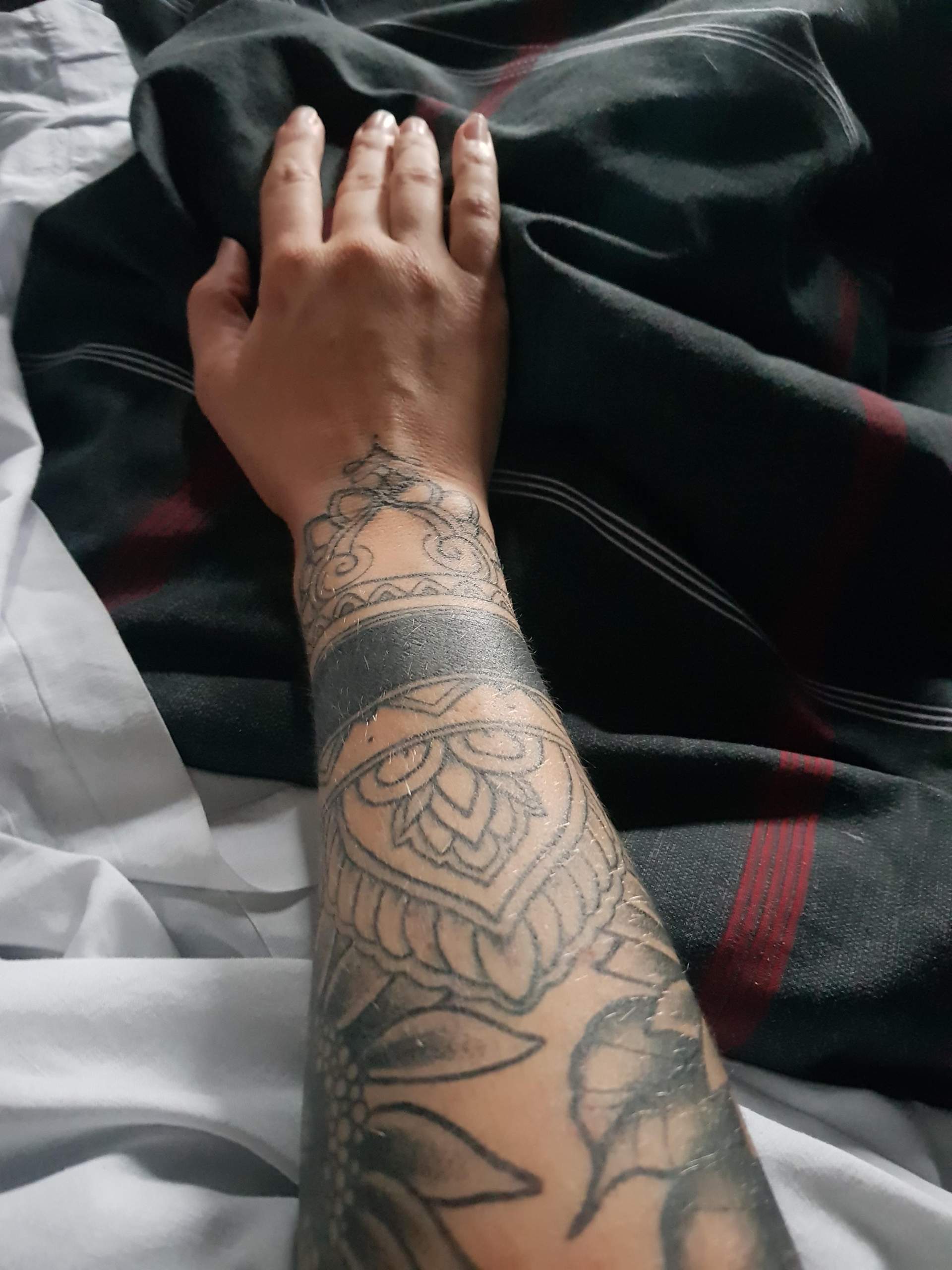 Tattoo falsch gestochen oder normale Anatomie? (tätowieren, Tätowierer)