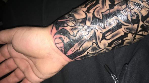 Tattoo Geschwollen Und Ist Das Vorne Normal Schwellung Rotung Tattoo Geschwollen Und Ist Das Vorne Normal Schwellung Rotung