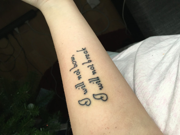 Tattoo großflächig gerötet? (Tattoo entzündet)