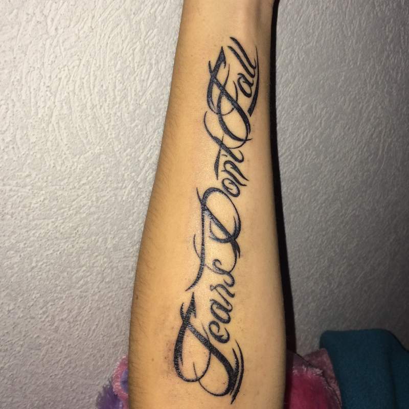 Tattoo Kruste fällt beim schlafen ab (Wunde)